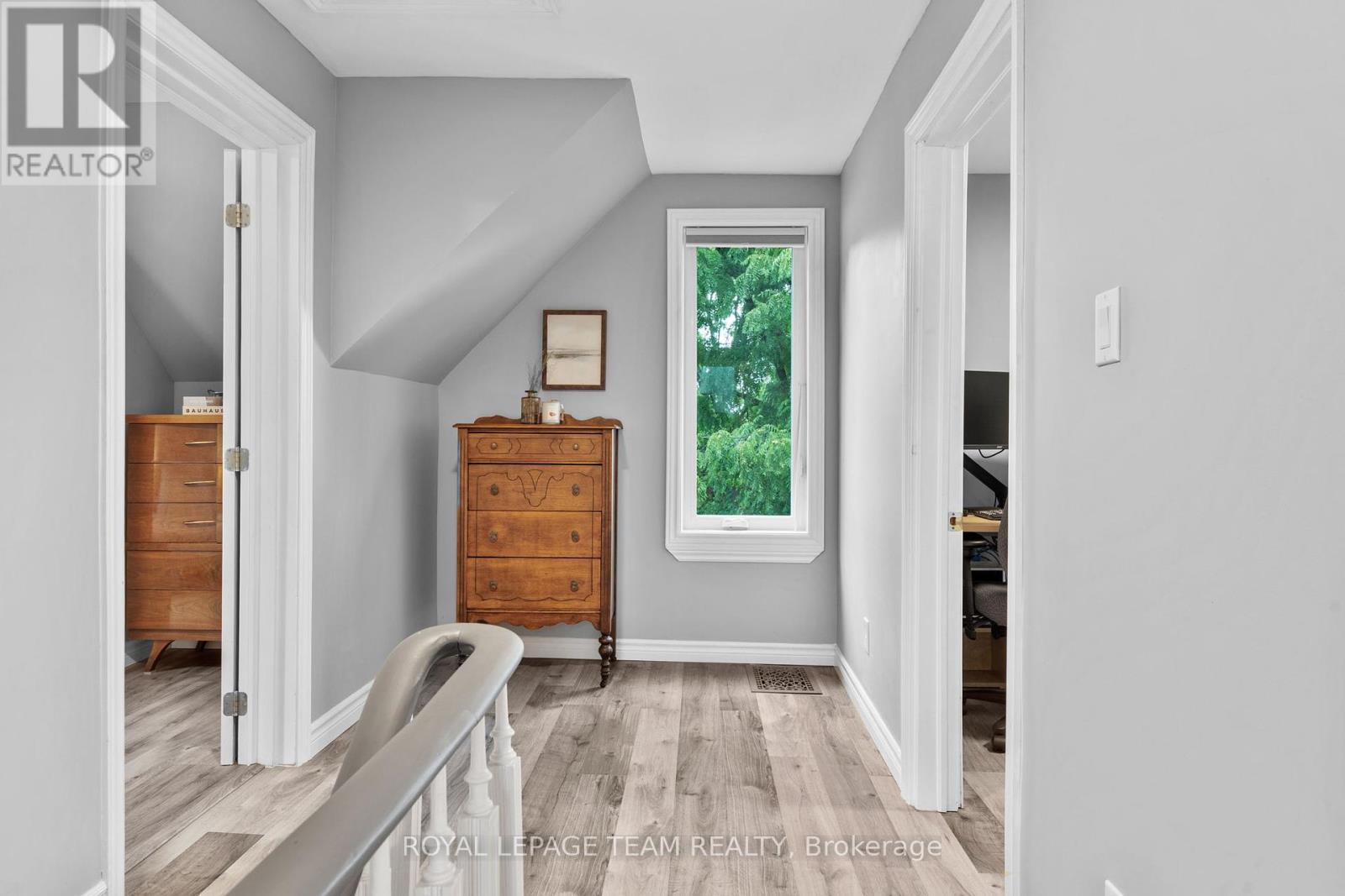 Photo 26 of 27 Victoria Avenue, North Grenville ON