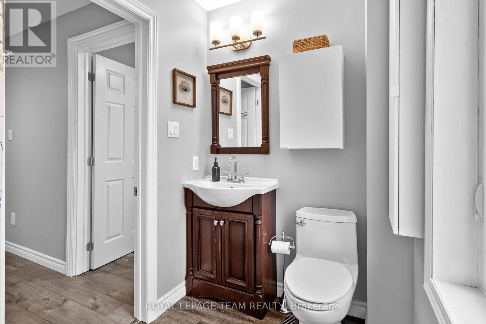 Photo 27 of 27 Victoria Avenue, North Grenville ON