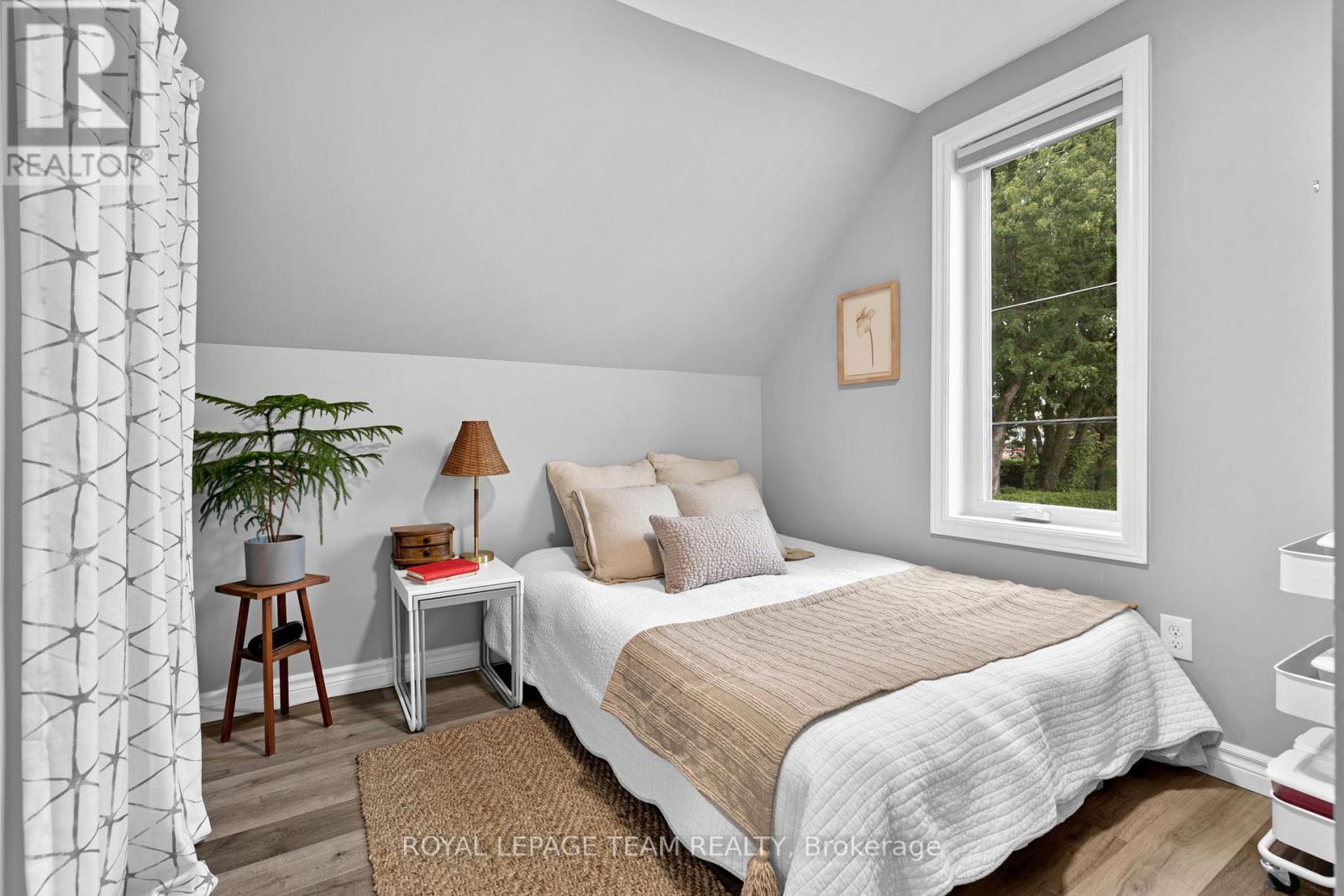 Photo 29 of 27 Victoria Avenue, North Grenville ON