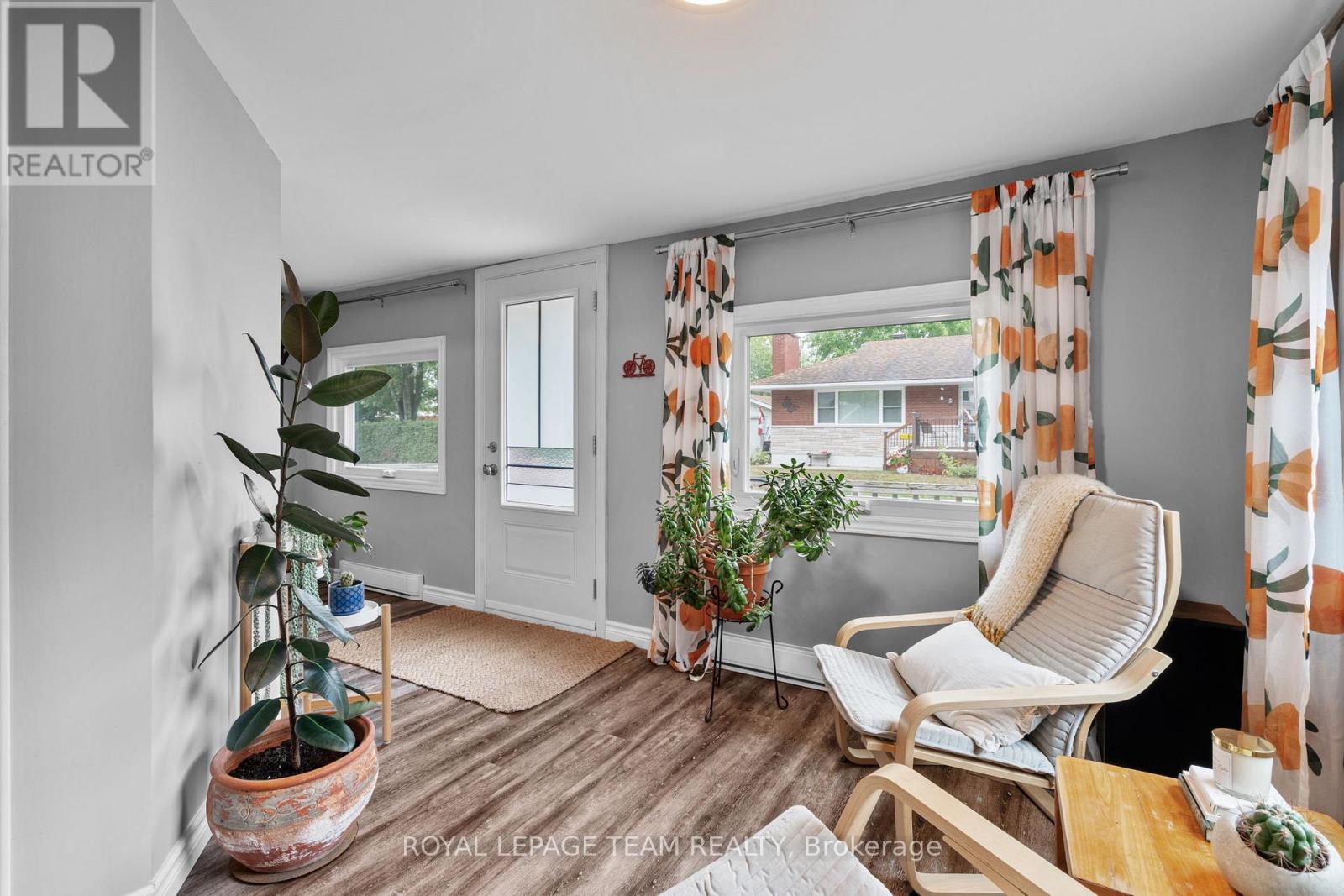 Photo 7 of 27 Victoria Avenue, North Grenville ON