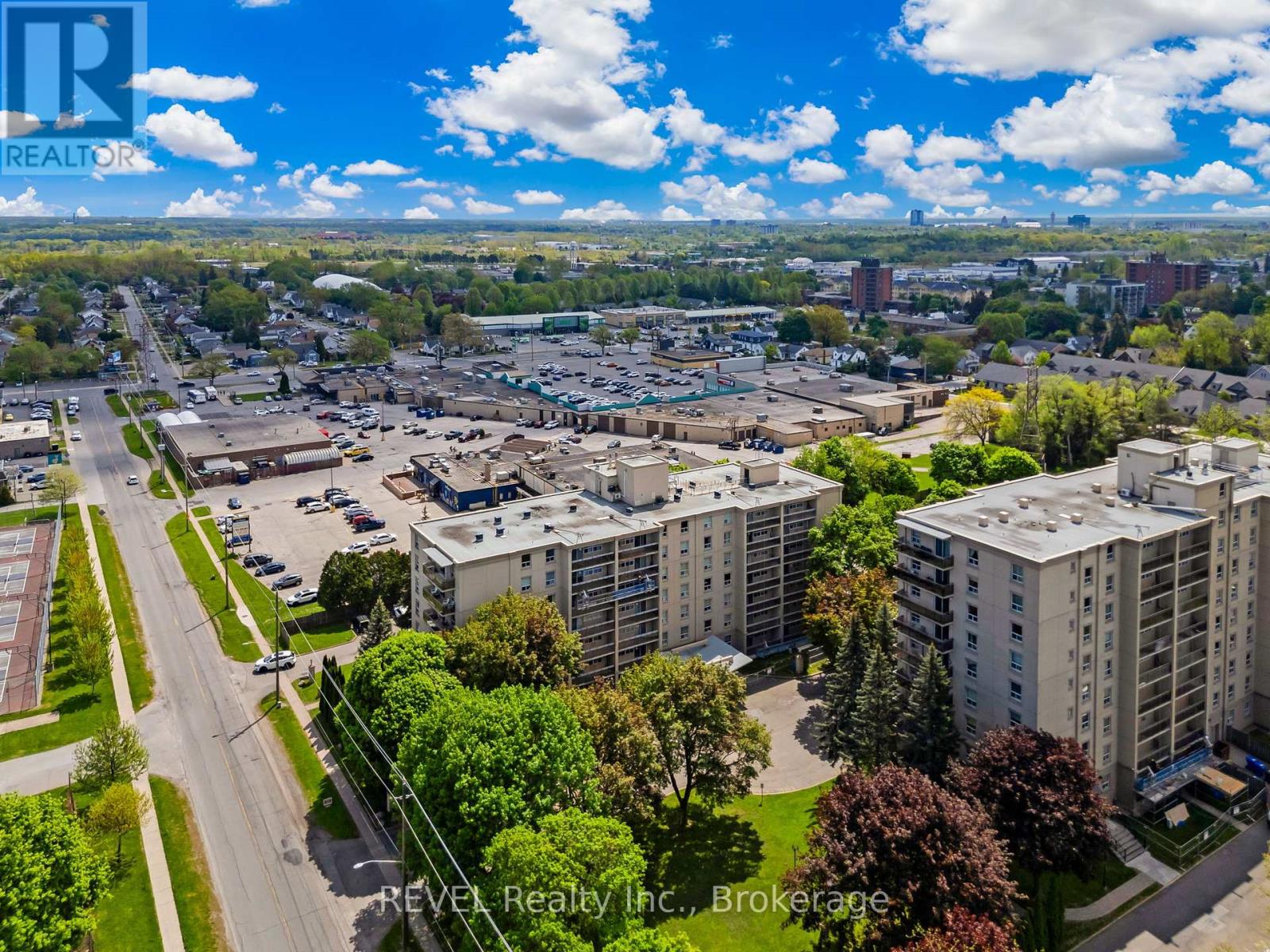 Photo 1 of 502 6390 Huggins Street, Niagara Falls ON