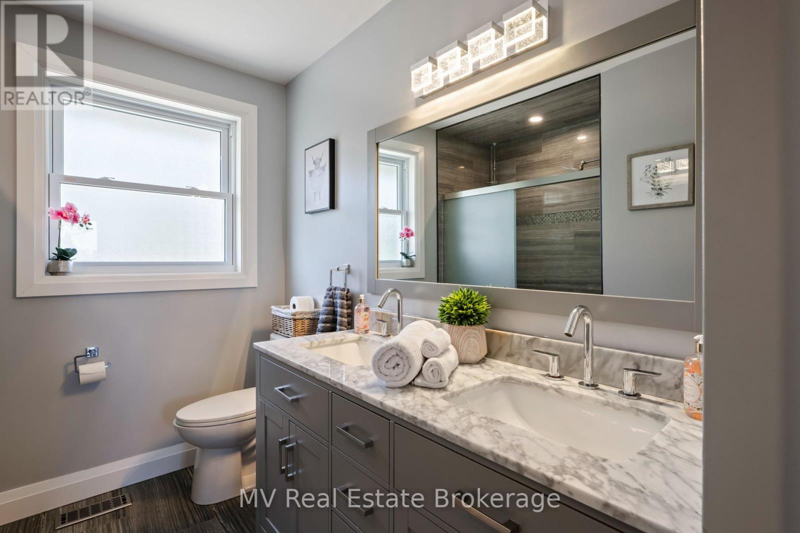 Photo 19 of 8378 Wellington Road 22 S, Centre Wellington ON