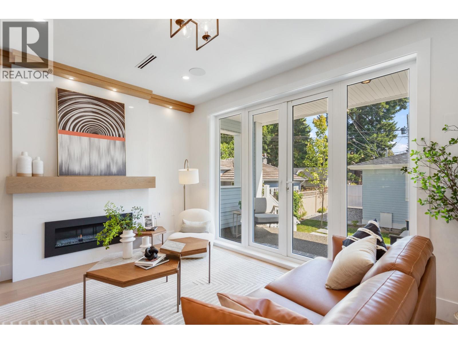 Photo 10 of 2658 Waterloo Street, Vancouver BC