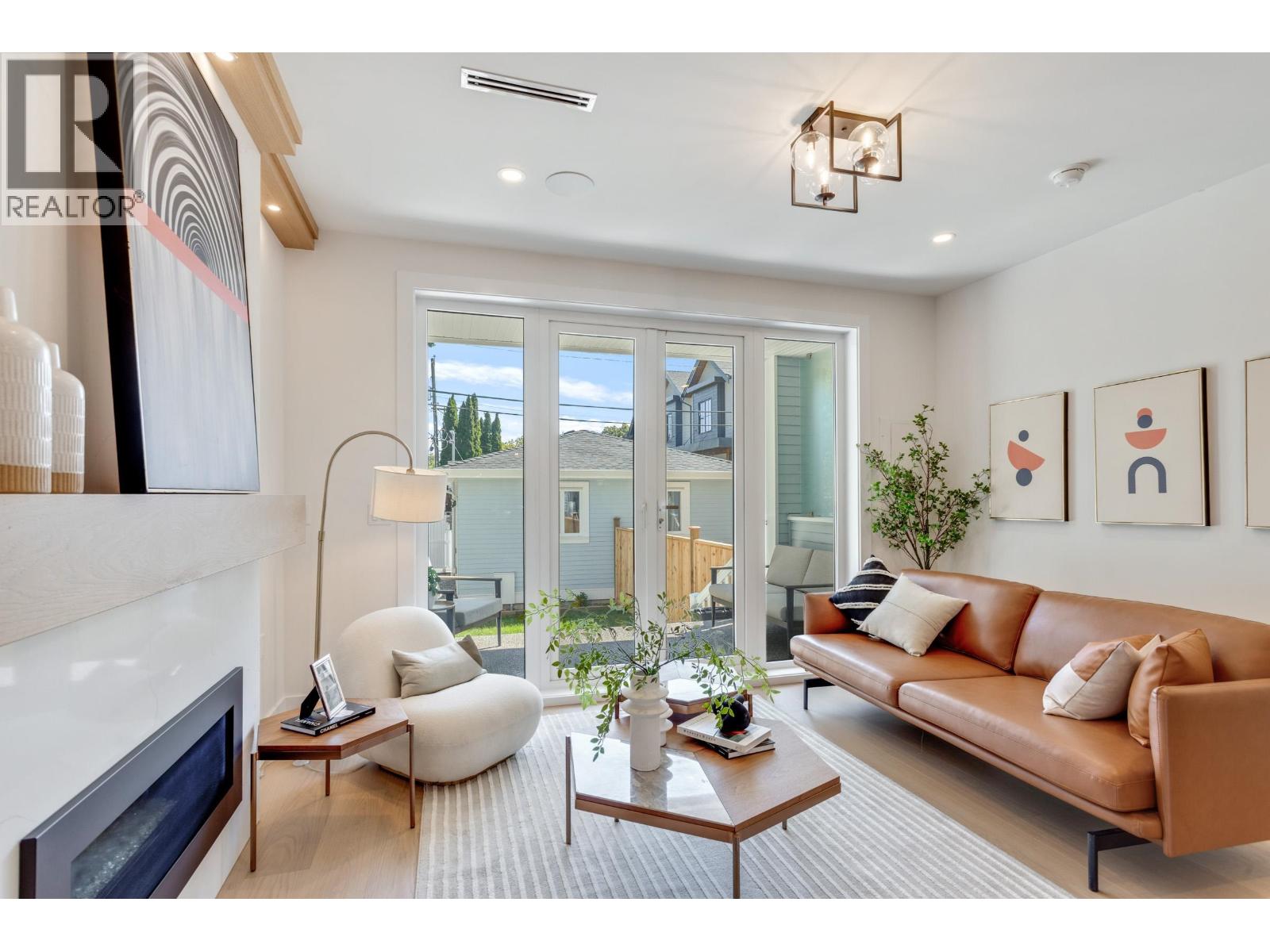 Photo 9 of 2658 Waterloo Street, Vancouver BC