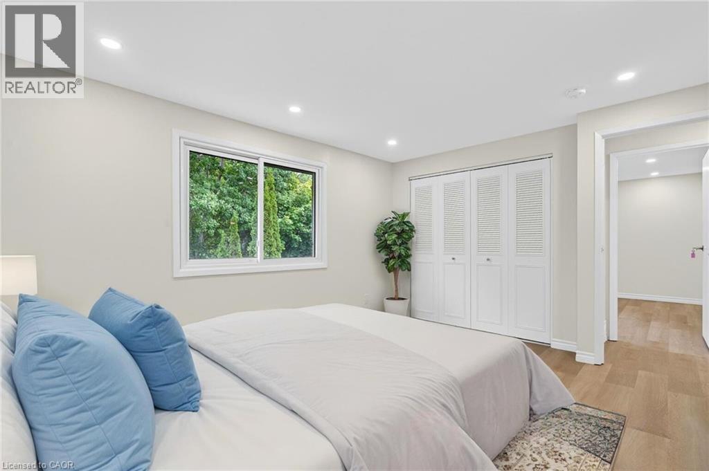 Photo 13 of 120 Westheights Drive, Kitchener ON
