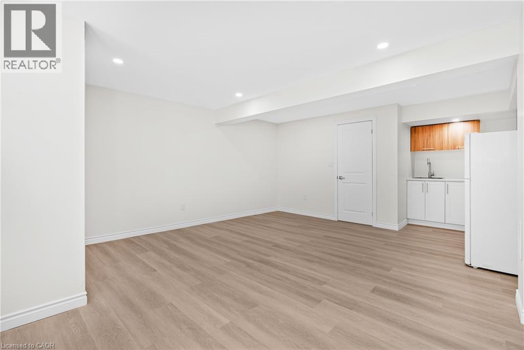 Photo 23 of 120 Westheights Drive, Kitchener ON