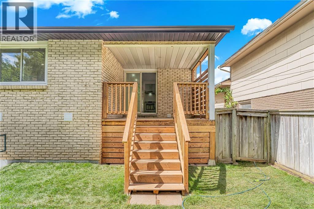 Photo 31 of 120 Westheights Drive, Kitchener ON