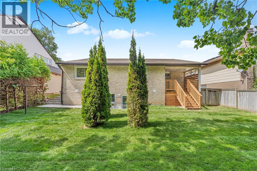 Photo 35 of 120 Westheights Drive, Kitchener ON