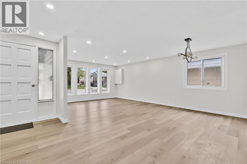 Photo 9 of 120 Westheights Drive, Kitchener ON
