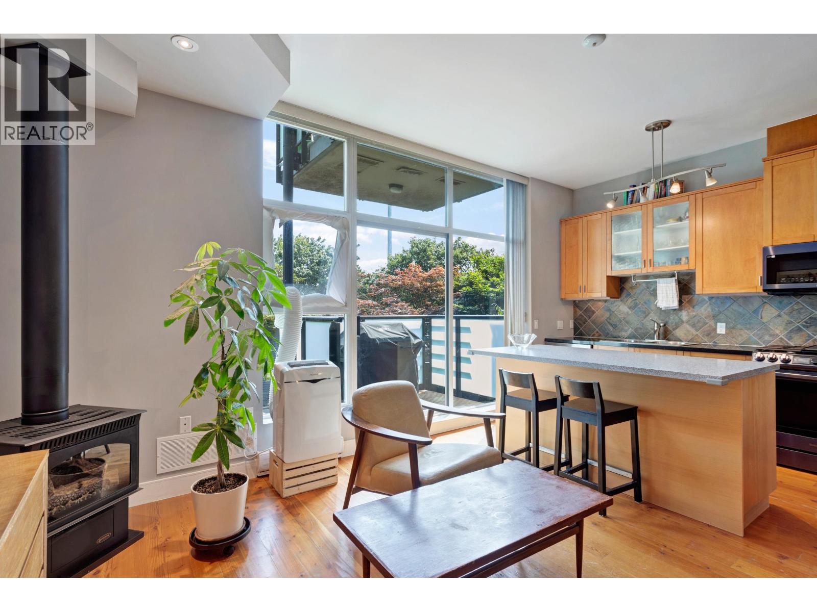 Photo 4 of 213 8988 Hudson Street, Vancouver BC