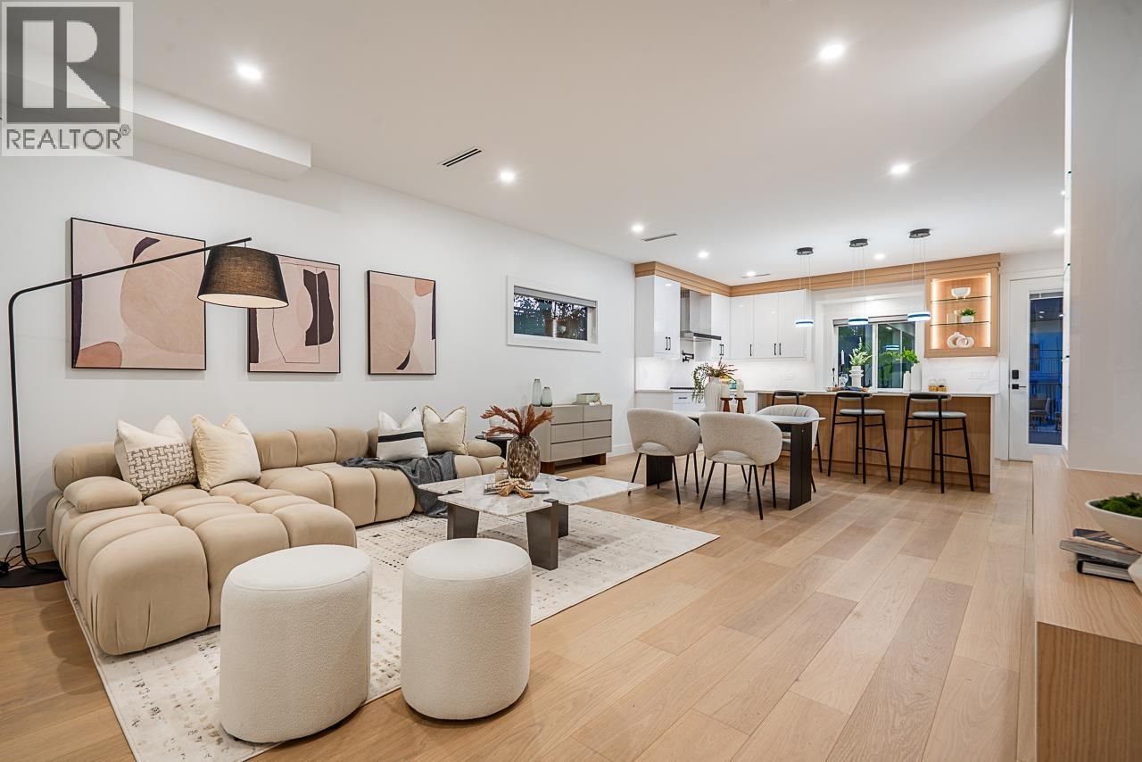 Photo 2 of 3859 Triumph Street, Burnaby BC