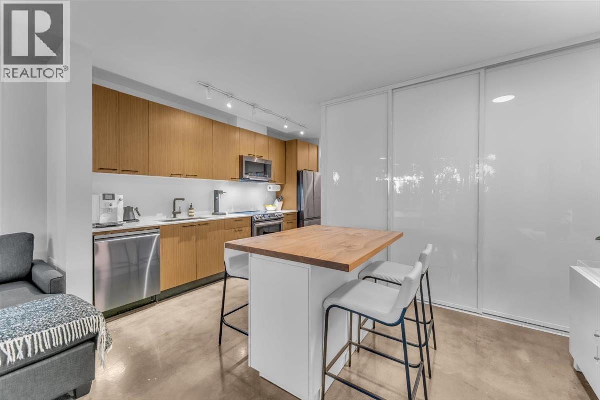 Photo 4 of 210 221 Union Street, Vancouver BC