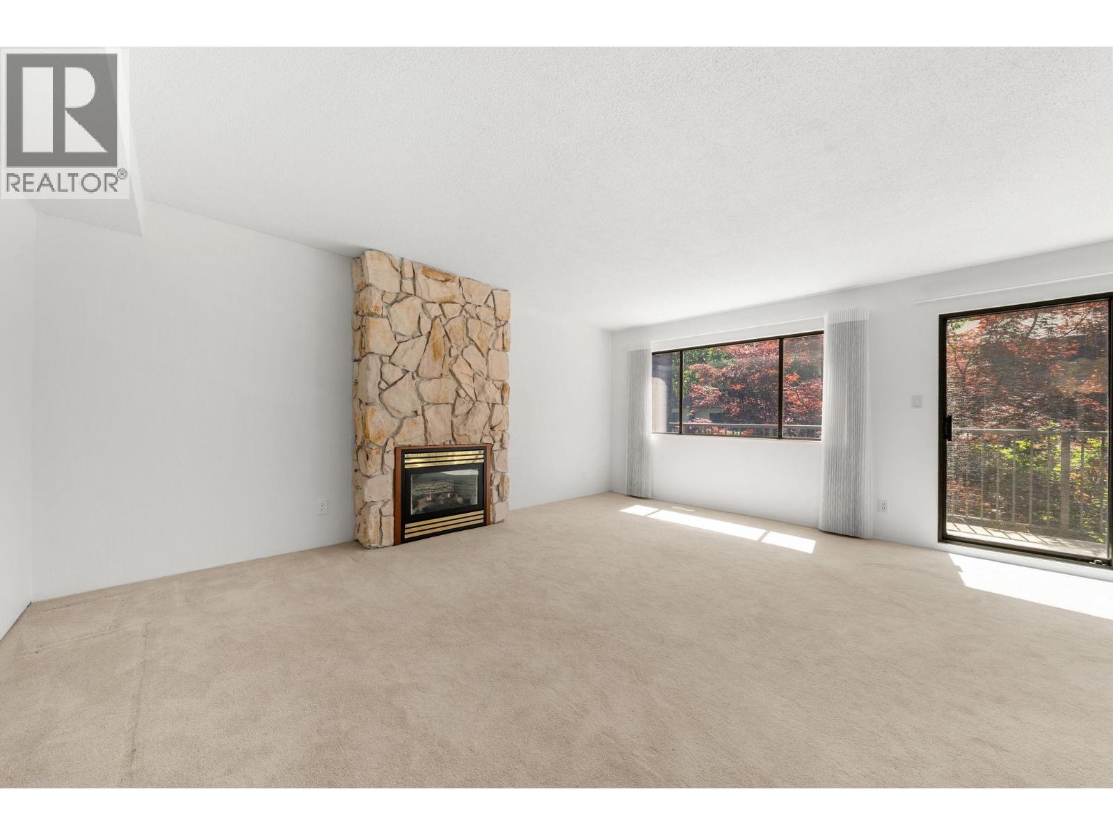 Photo 7 of 7319 Coronado Drive, Burnaby BC