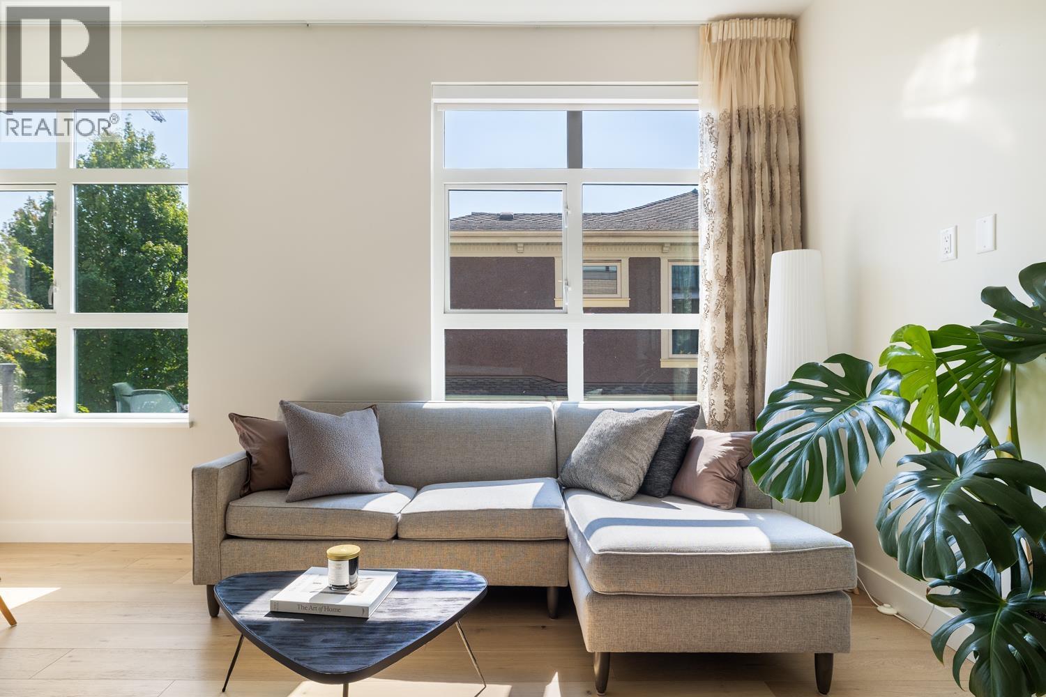 Photo 6 of 207 5007 Ash Street, Vancouver BC