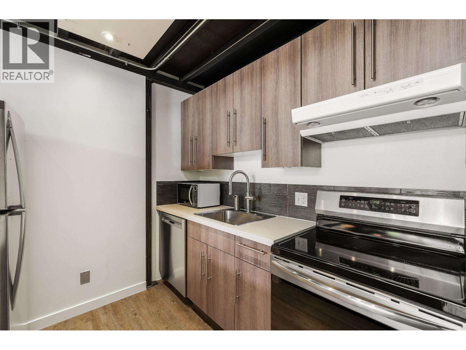 Photo 10 of 115 237 E 4th Avenue, Vancouver BC