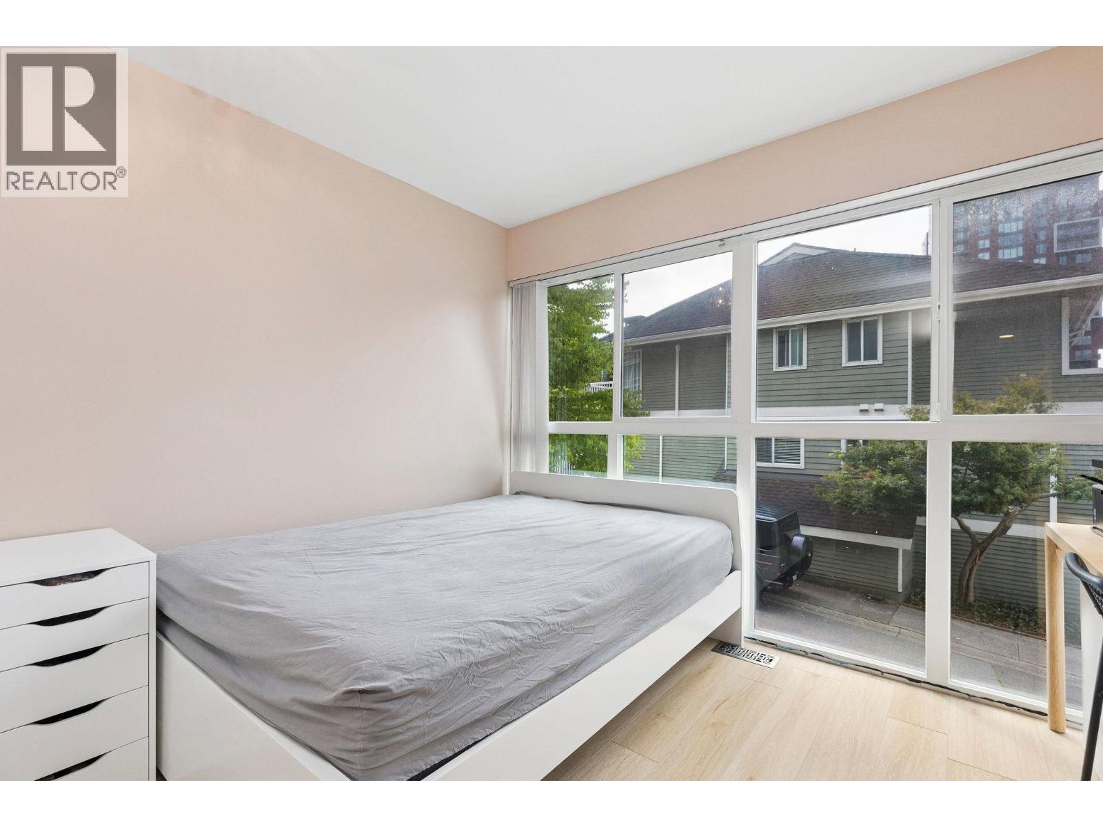 Photo 12 of 3379 Fieldstone Avenue, Vancouver BC