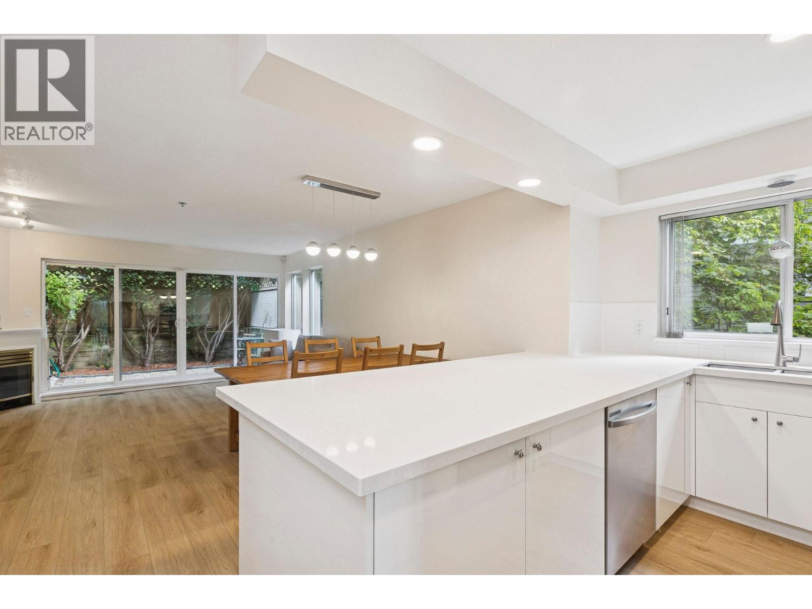 Photo 7 of 3379 Fieldstone Avenue, Vancouver BC