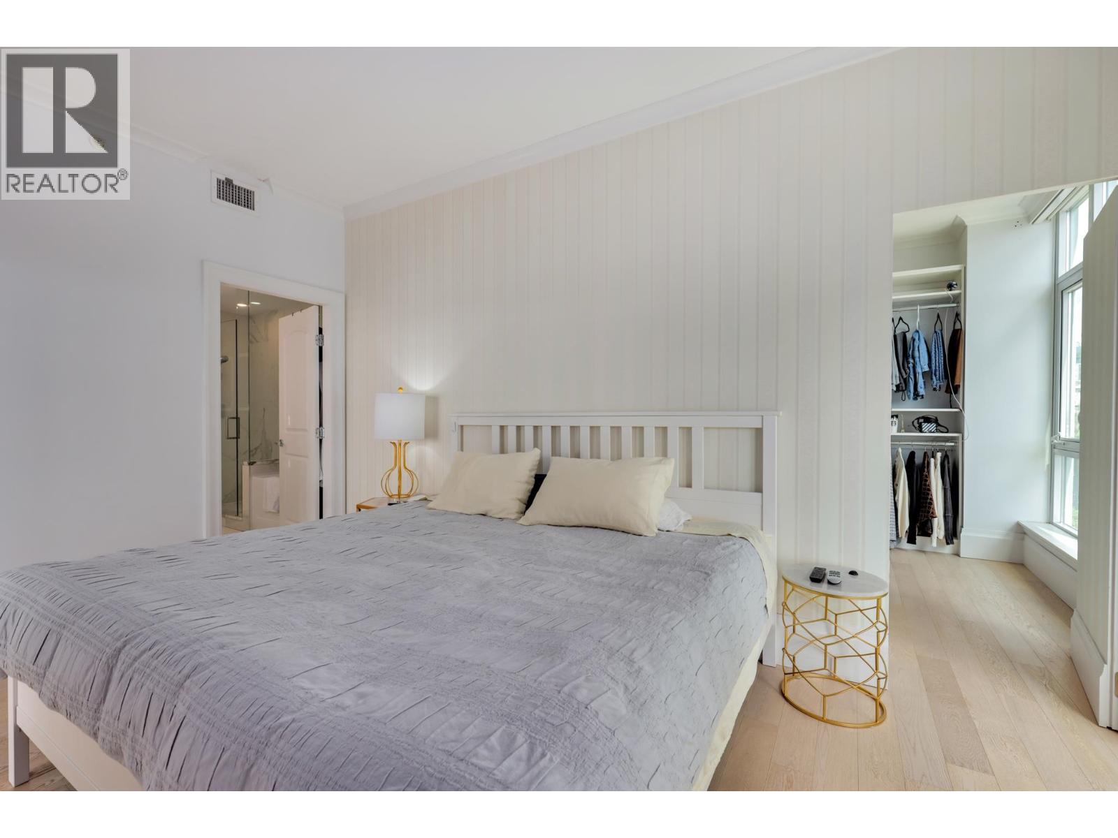 501 185 VICTORY SHIP WAY, North Vancouver