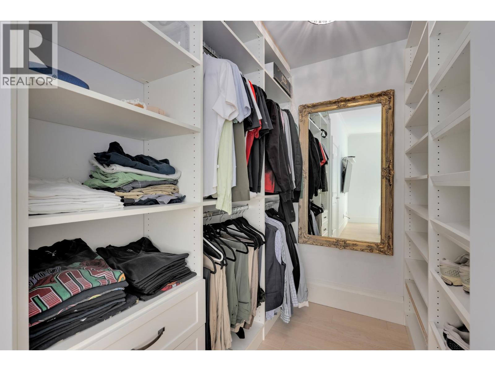 501 185 VICTORY SHIP WAY, North Vancouver