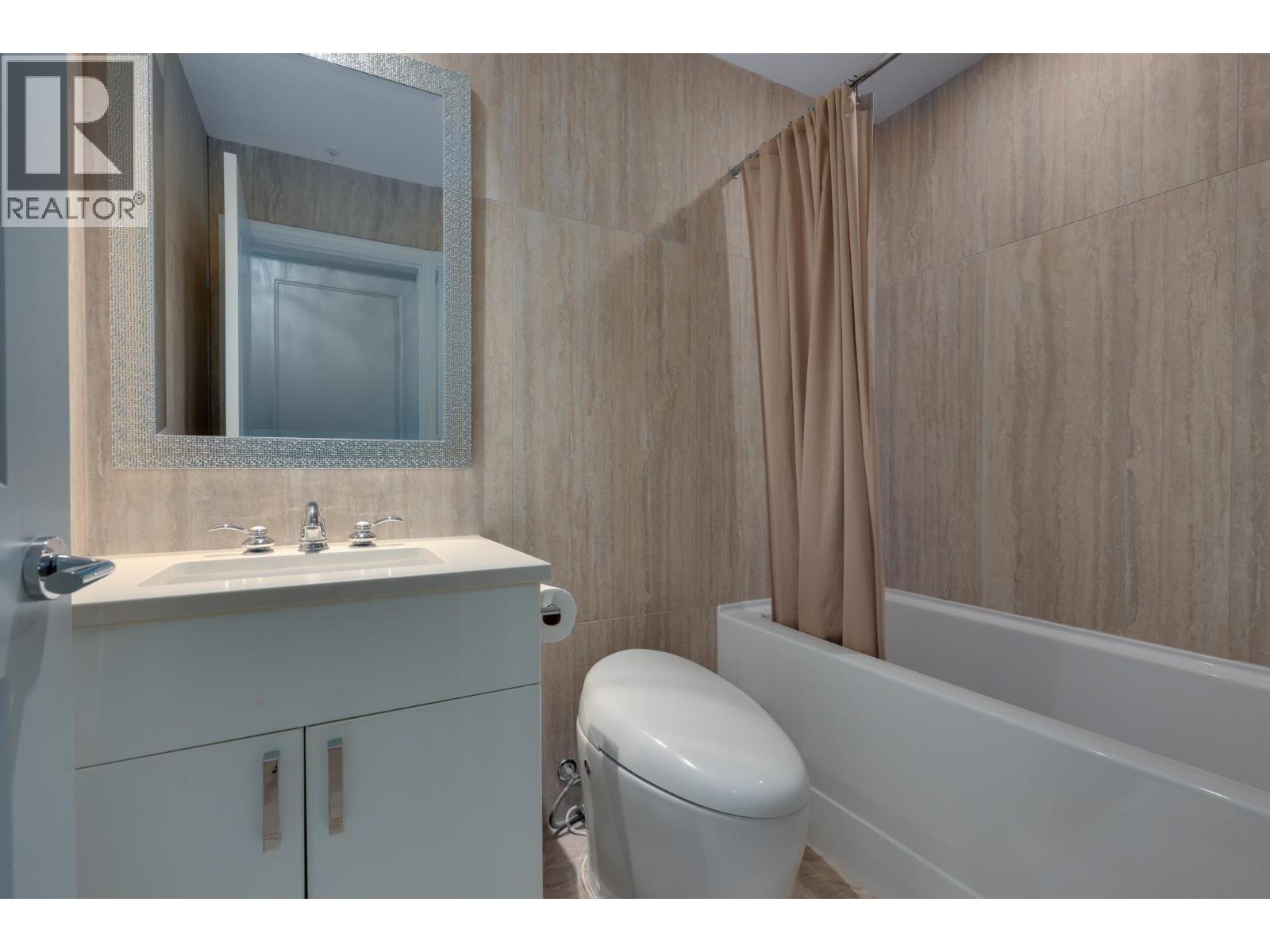 501 185 VICTORY SHIP WAY, North Vancouver