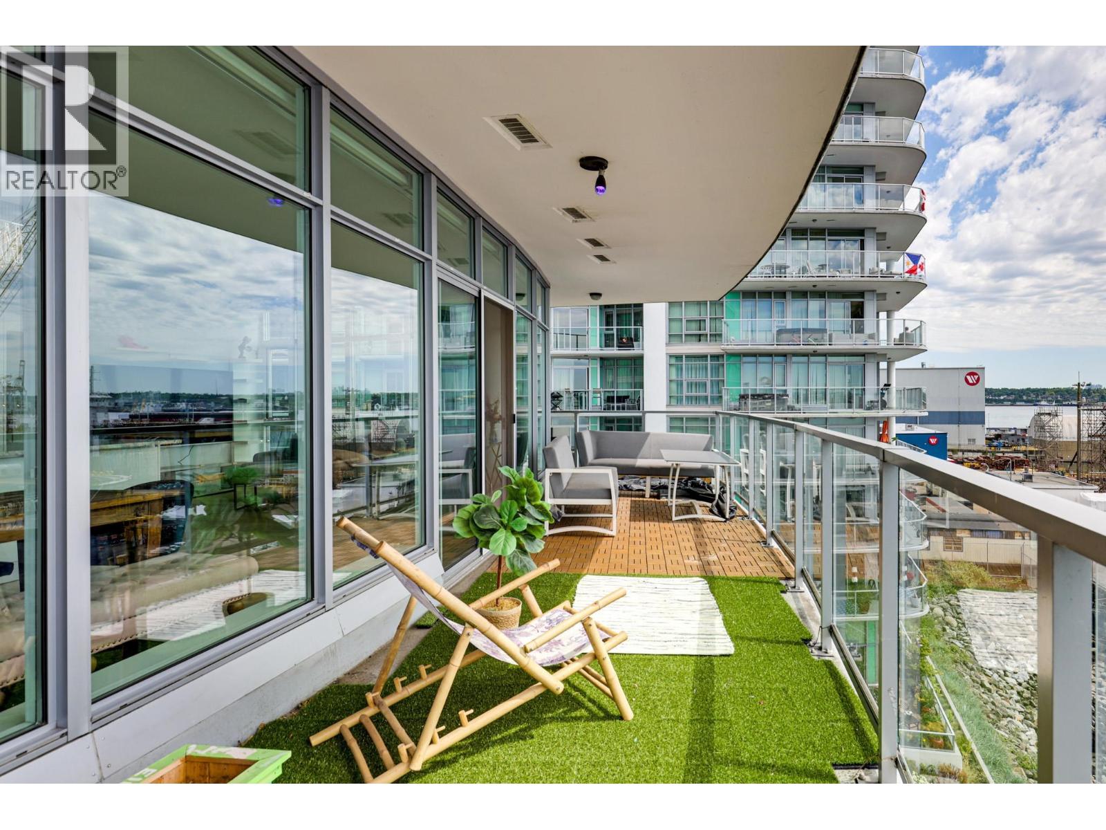 501 185 VICTORY SHIP WAY, North Vancouver