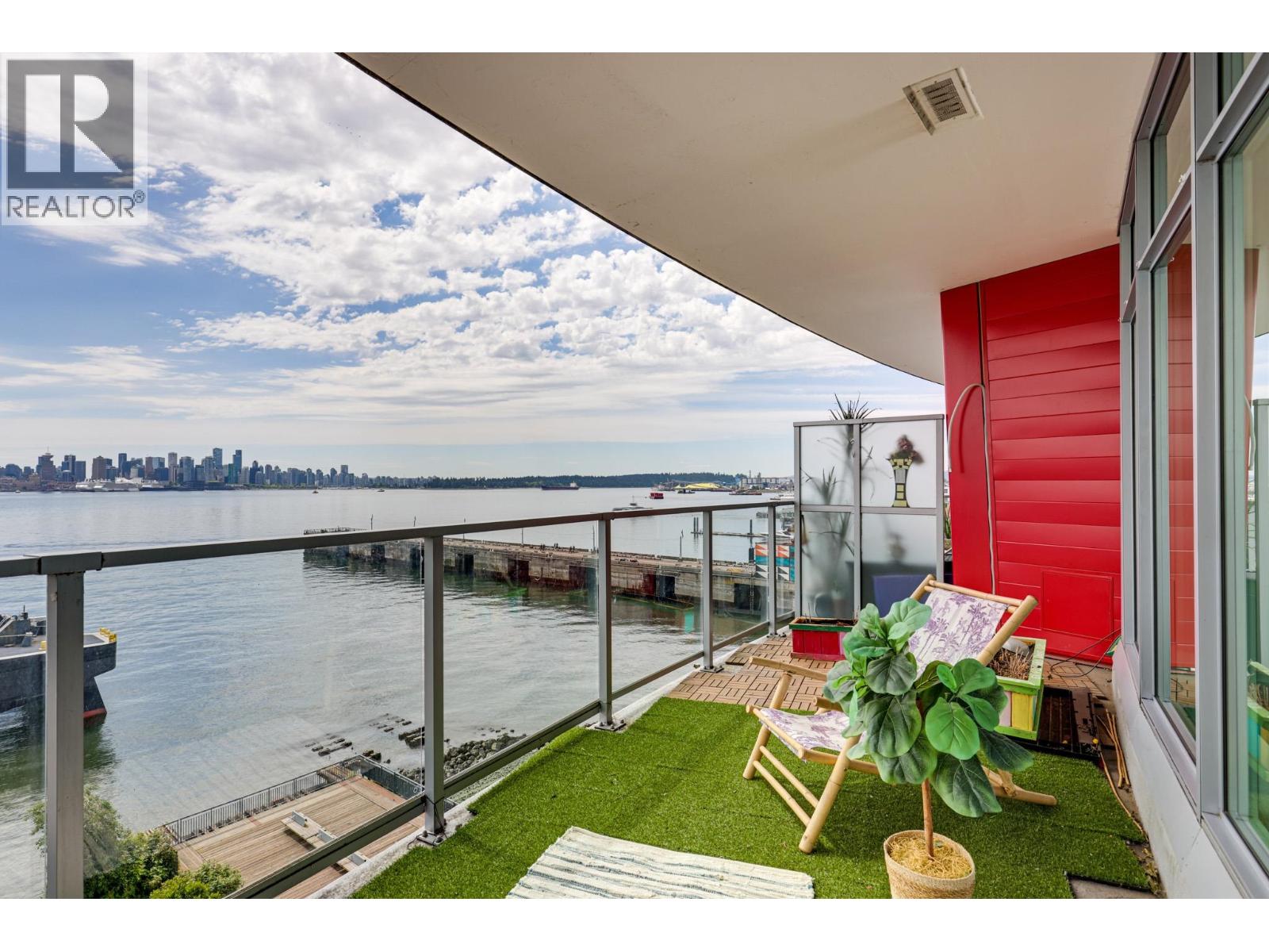 501 185 VICTORY SHIP WAY, North Vancouver
