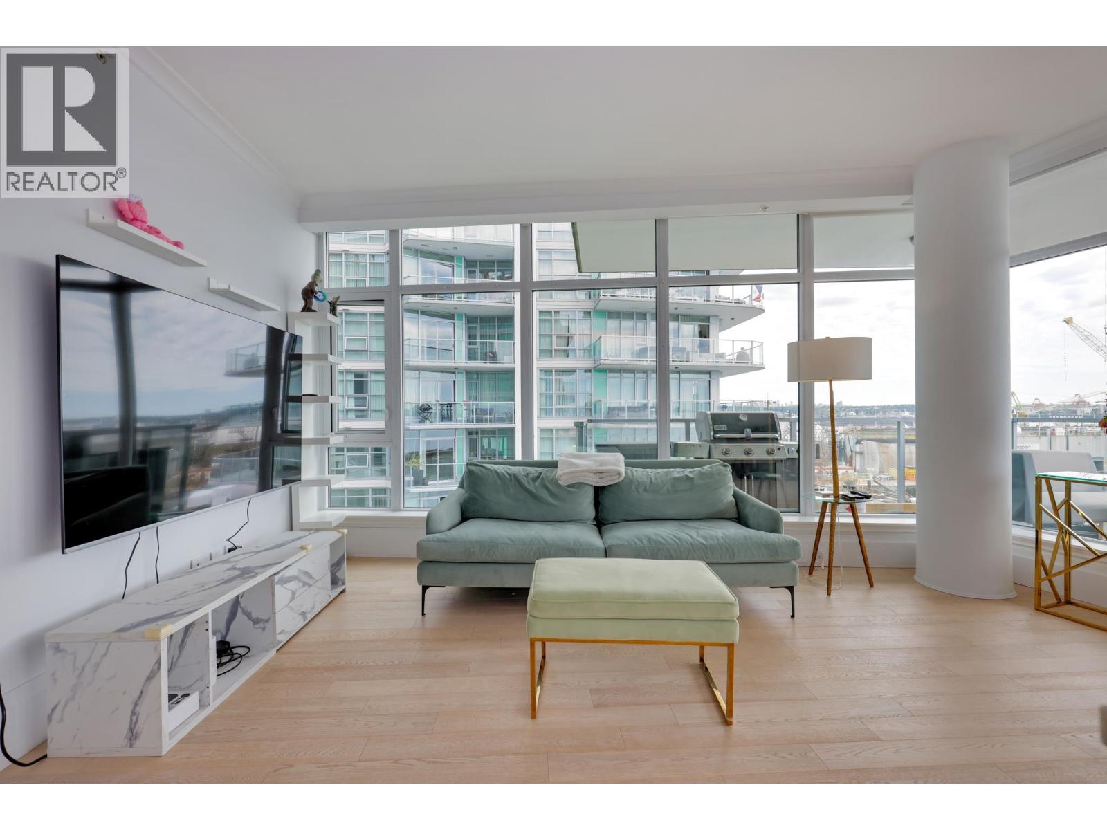 501 185 VICTORY SHIP WAY, North Vancouver