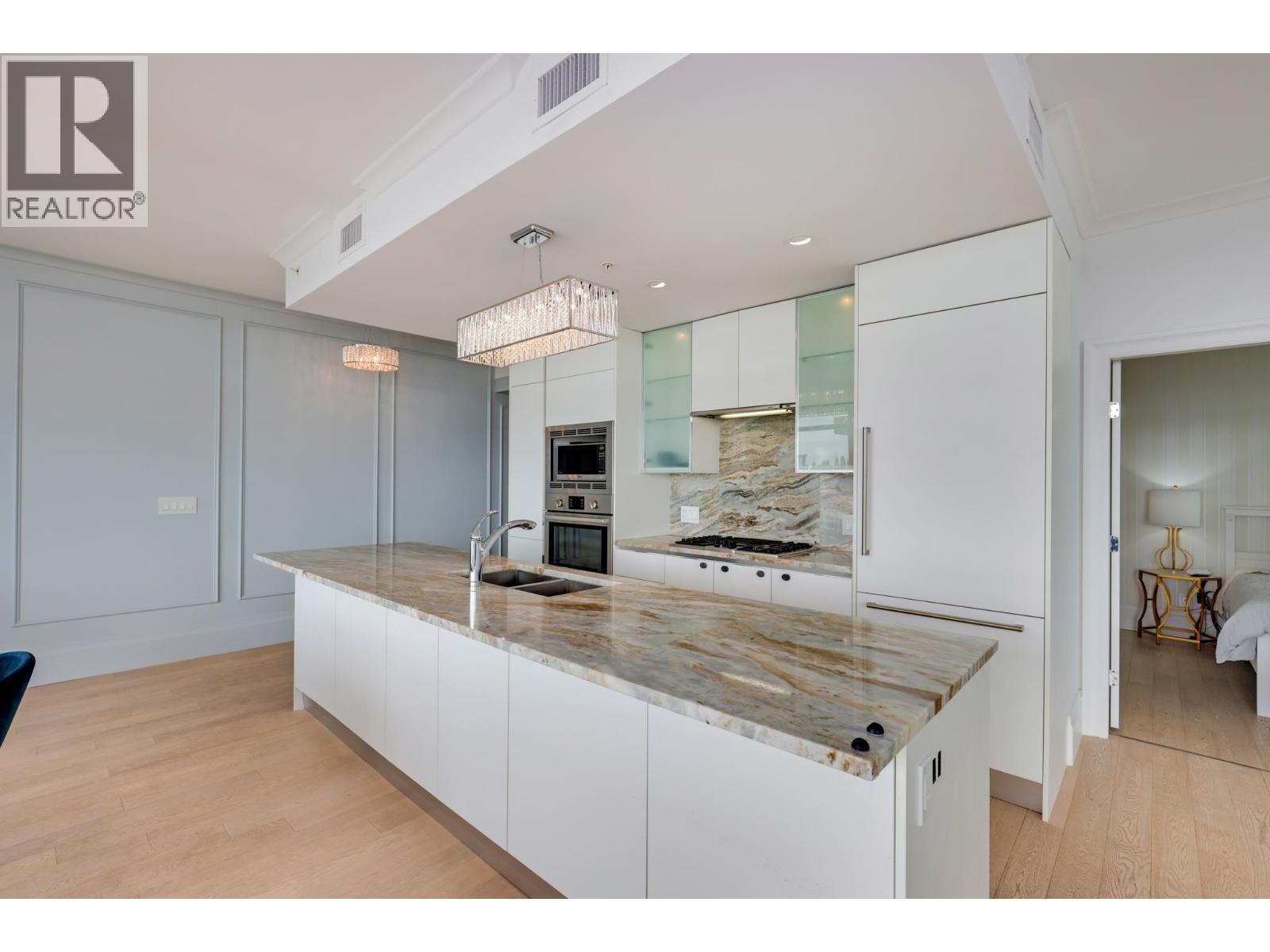 501 185 VICTORY SHIP WAY, North Vancouver