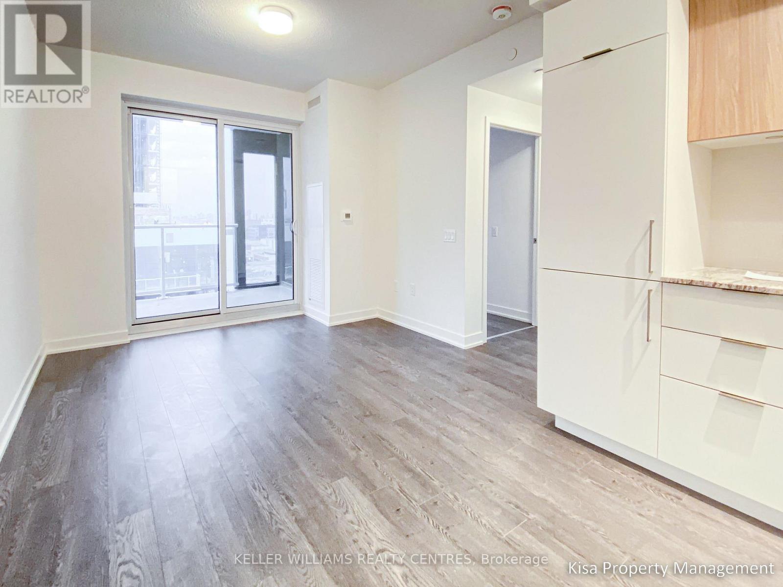 Photo 3 of 727 20 Oneill Road, Toronto ON