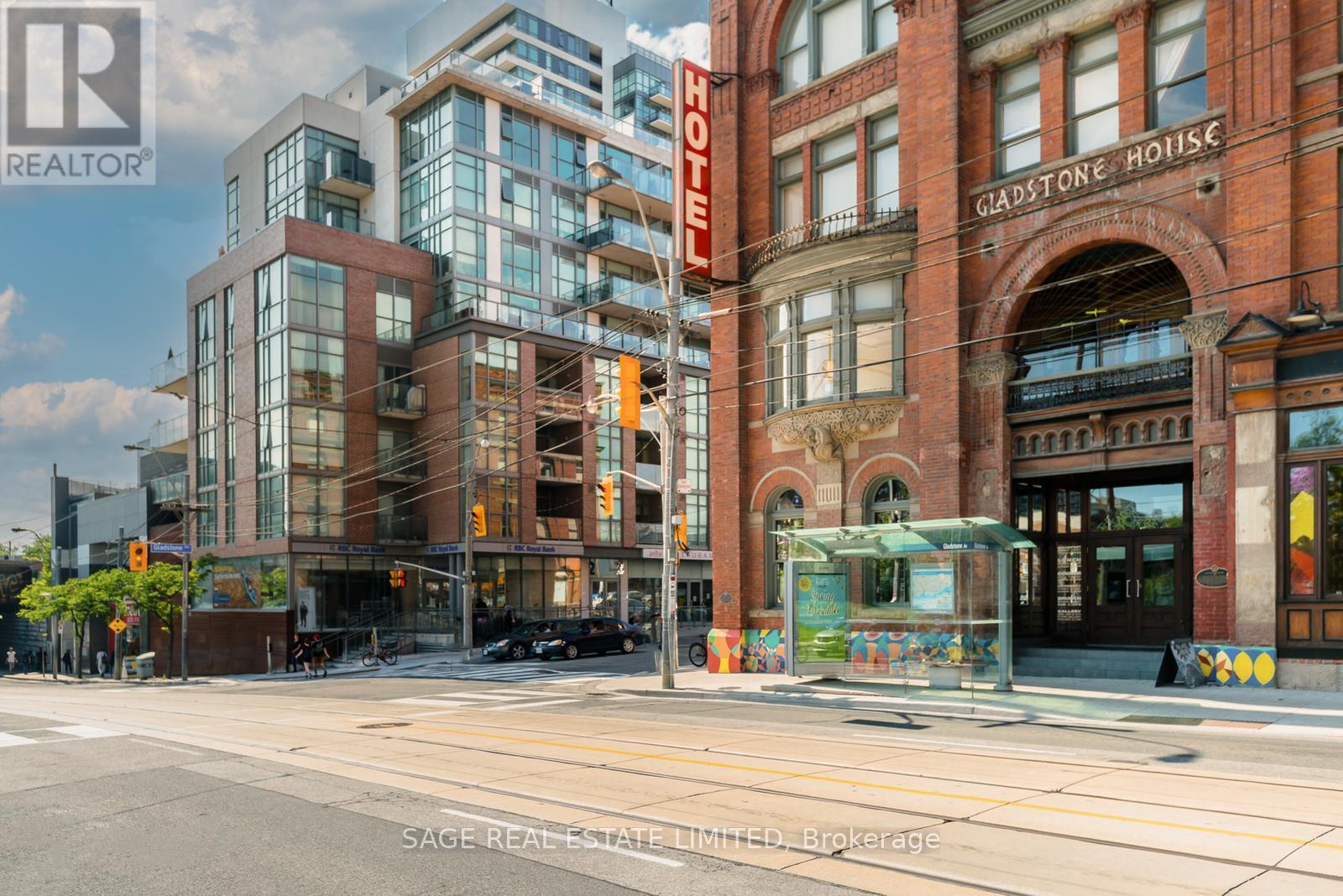 Photo 2 of 401 2 Gladstone Avenue, Toronto ON