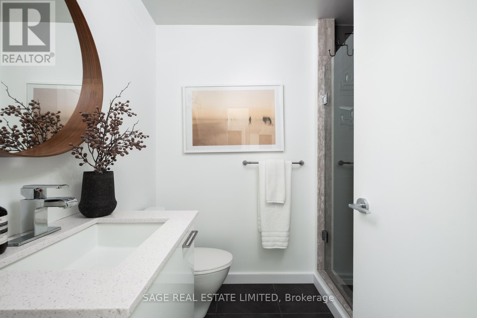Photo 23 of 401 2 Gladstone Avenue, Toronto ON