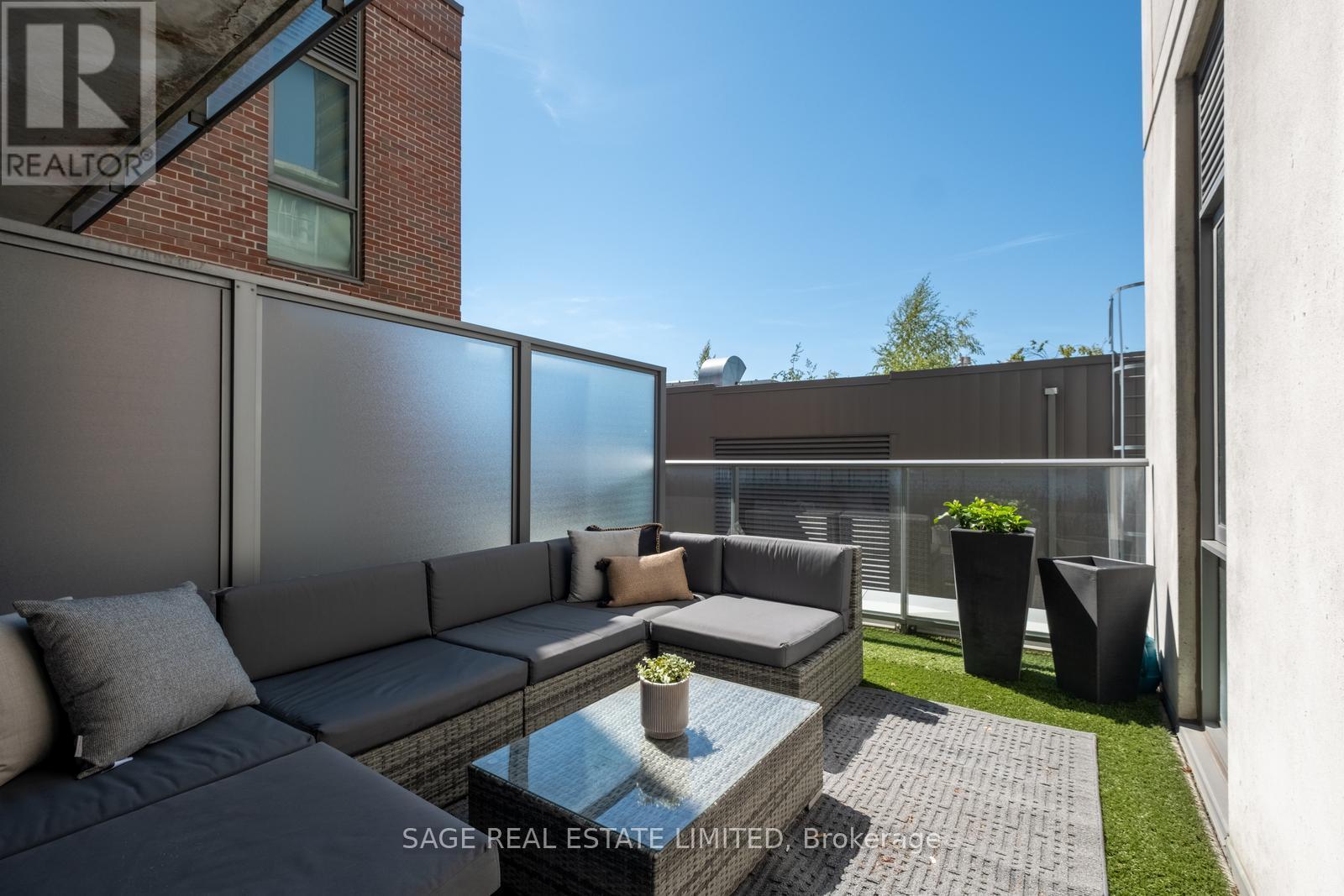 Photo 29 of 401 2 Gladstone Avenue, Toronto ON