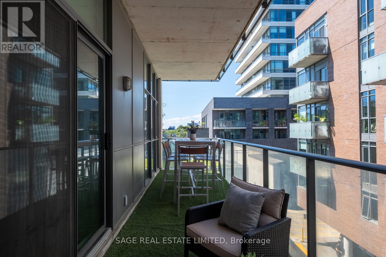 Photo 32 of 401 2 Gladstone Avenue, Toronto ON