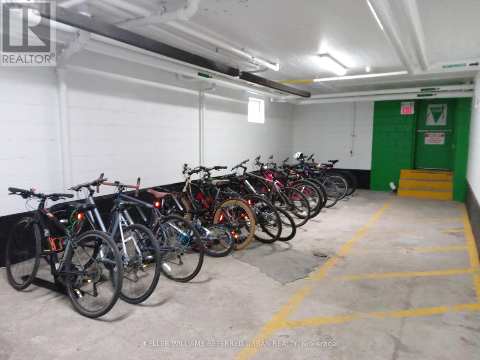 Photo 19 of 14 464 Summerhill Avenue E, Toronto ON