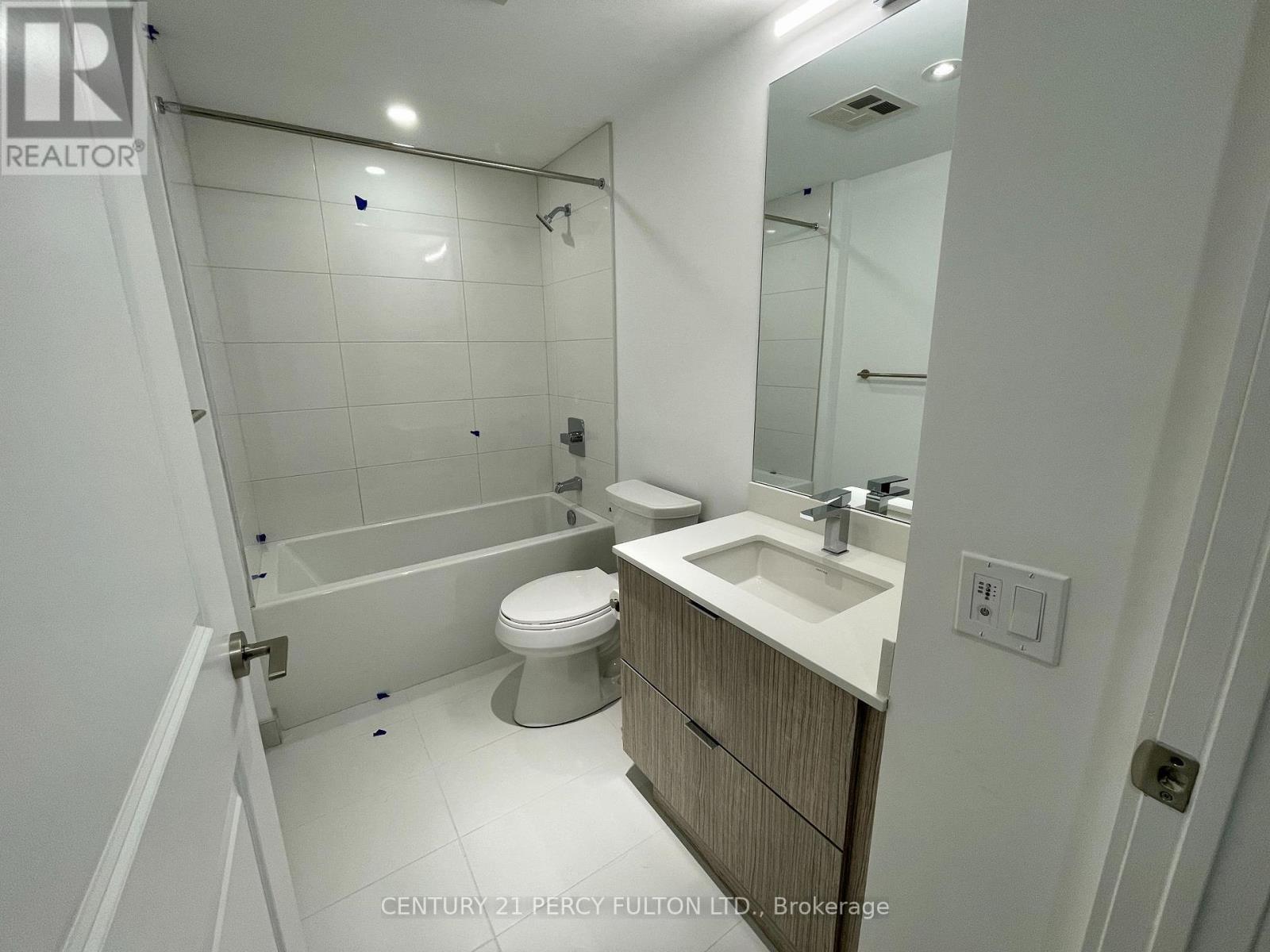 Photo 5 of 2206 395 Bloor Street E, Toronto ON