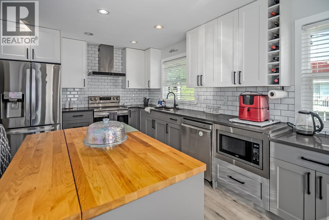 Photo 5 of 18859 123 A Avenue, Pitt Meadows BC