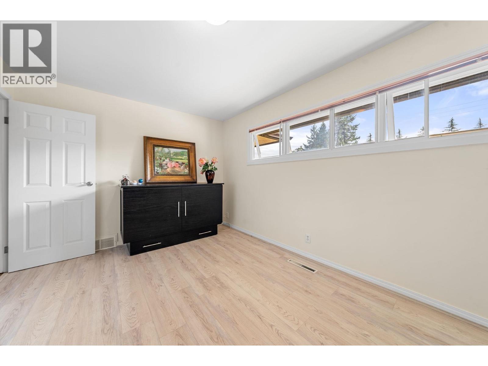 Photo 14 of 1025 Beaufort Road, North Vancouver BC