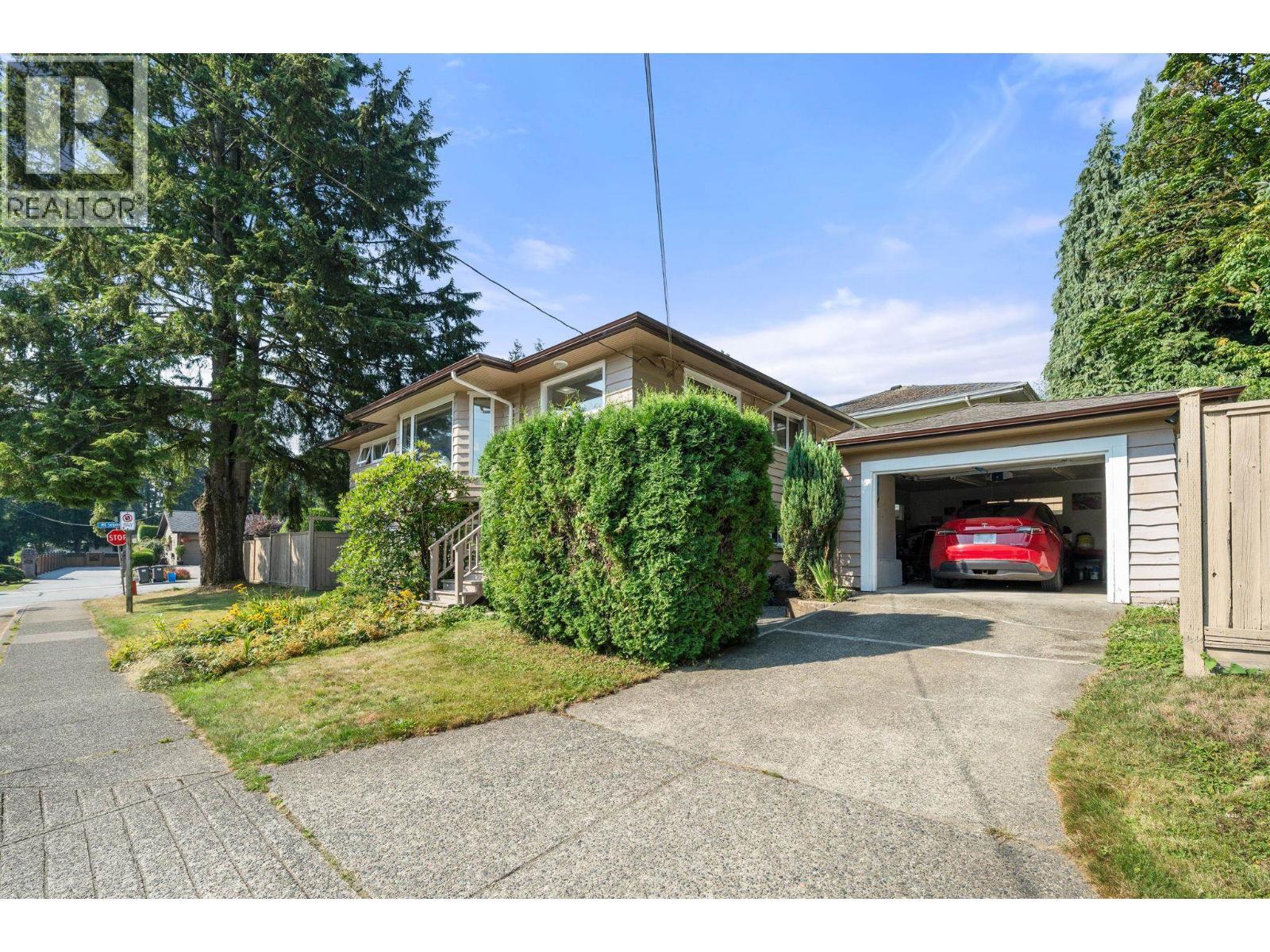 Photo 21 of 1025 Beaufort Road, North Vancouver BC