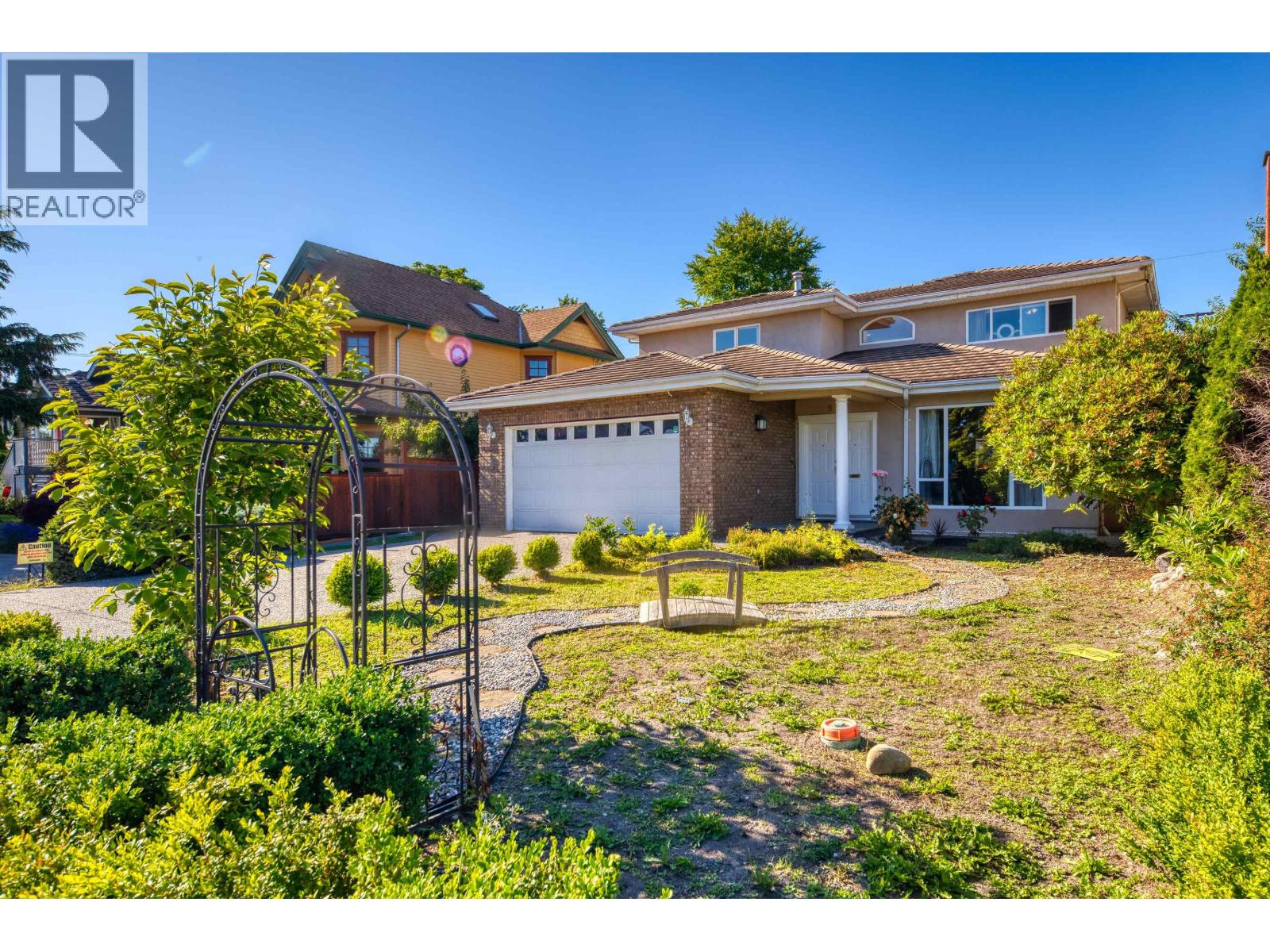 826 E 13TH STREET, North Vancouver