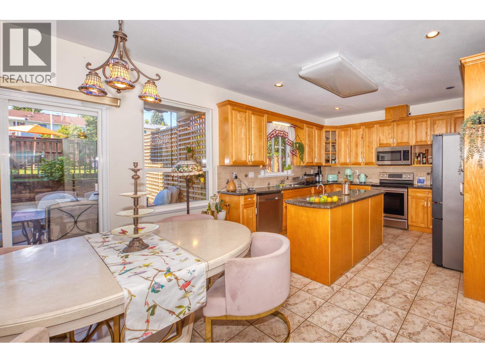 826 E 13TH STREET, North Vancouver