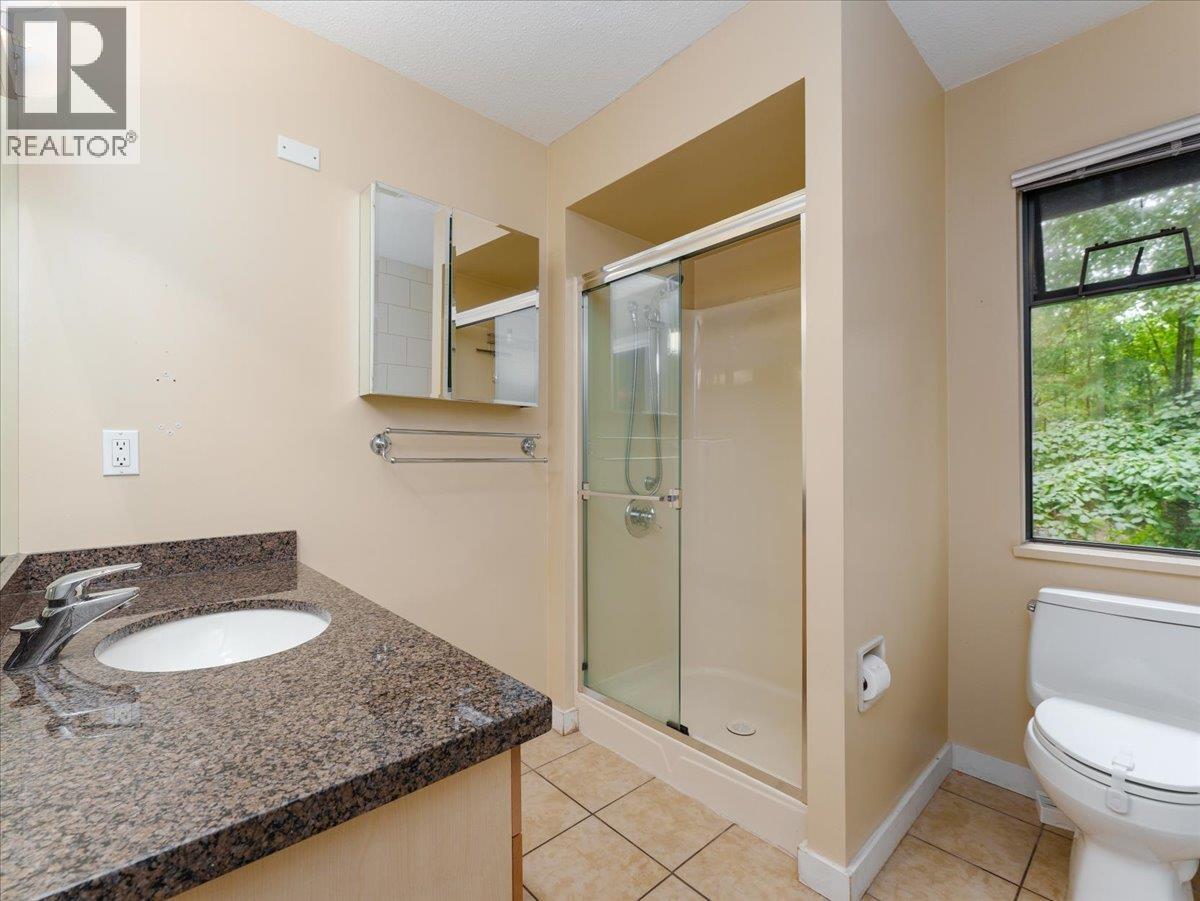 Photo 15 of 277 E Braemar Road, North Vancouver BC
