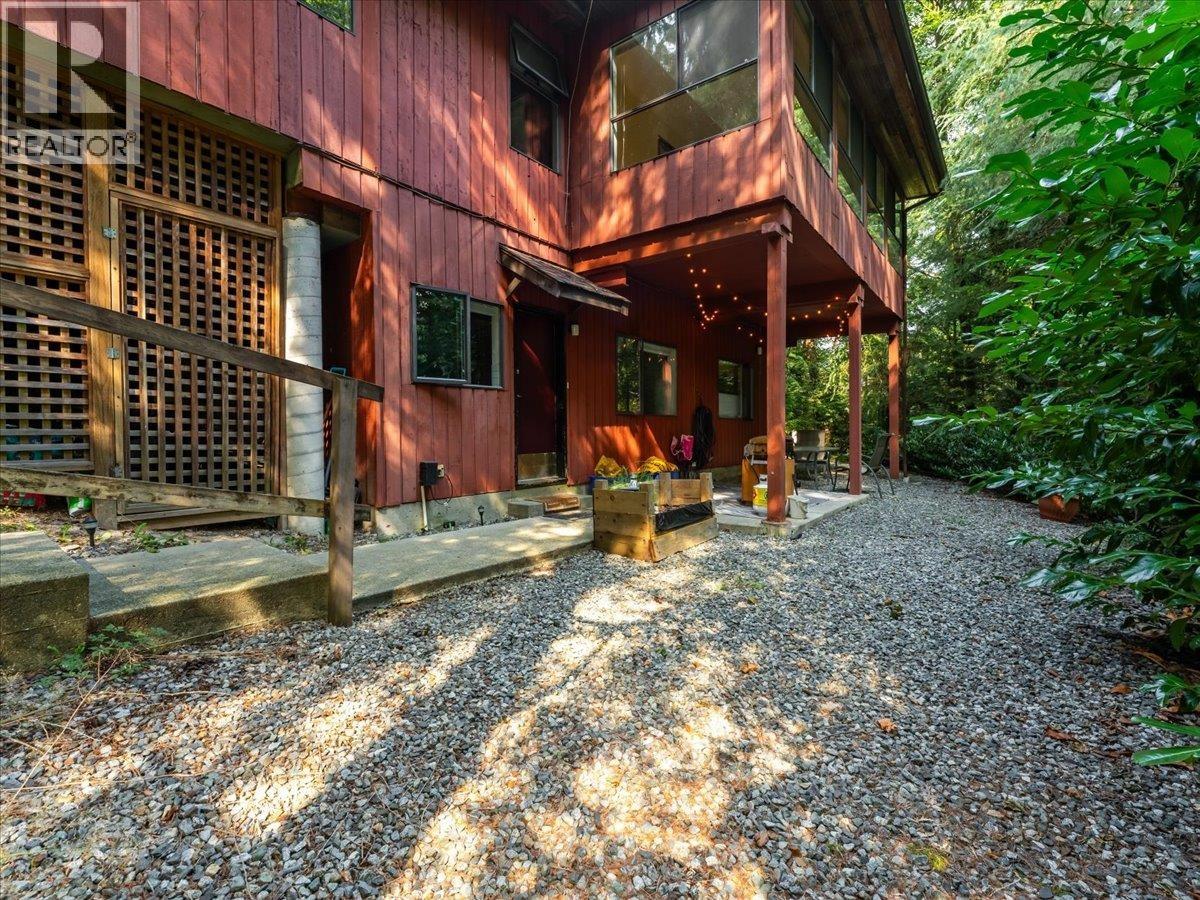 Photo 34 of 277 E Braemar Road, North Vancouver BC
