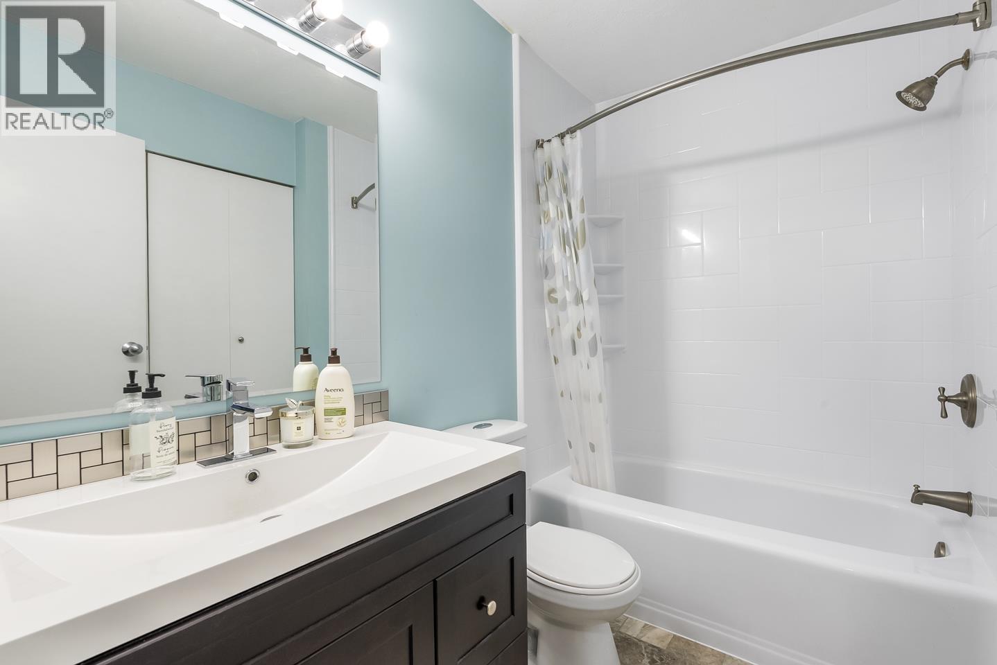 Photo 13 of 23780 119 B Avenue, Maple Ridge BC