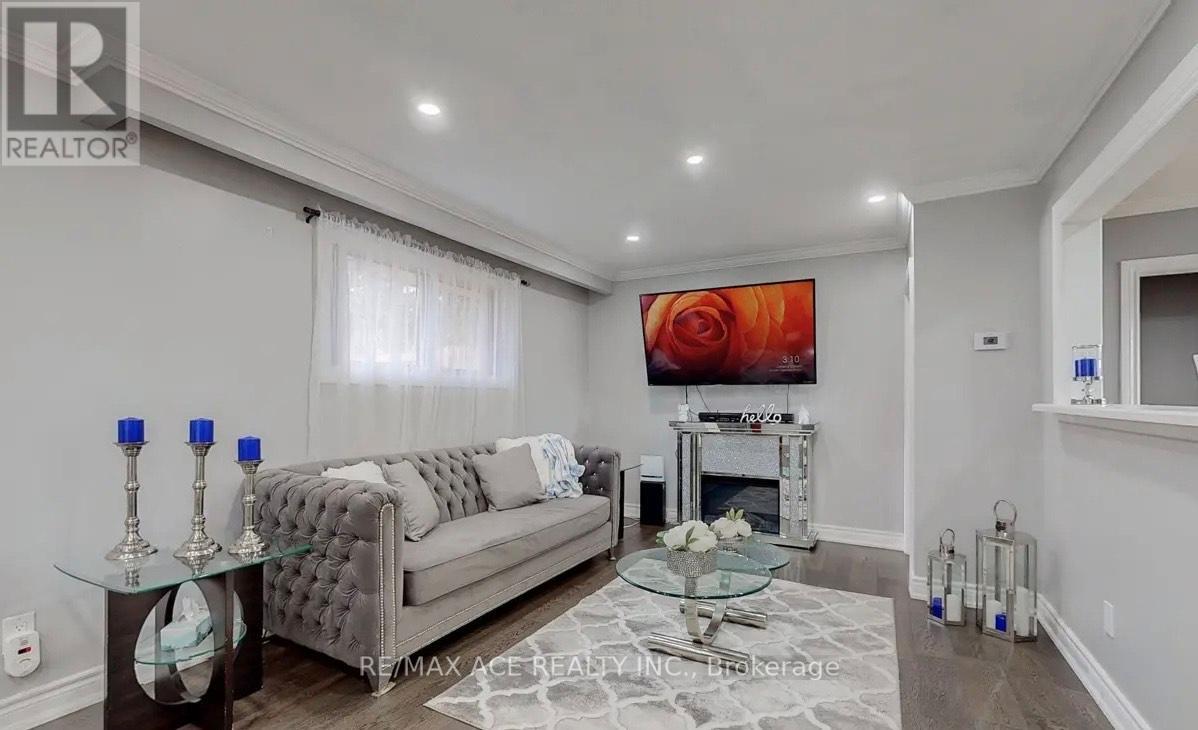 Photo 4 of 603 Braemor Court, Oshawa ON