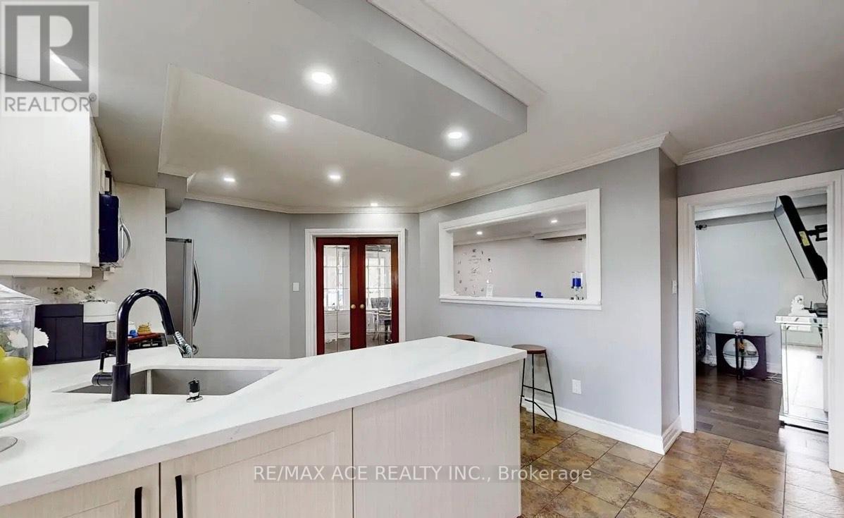 Photo 9 of 603 Braemor Court, Oshawa ON