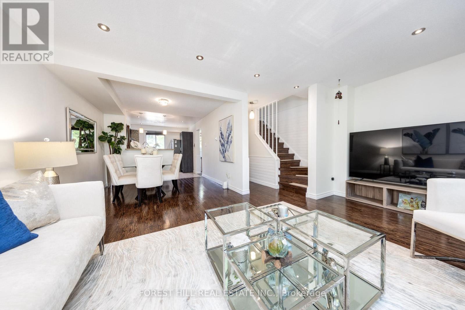Photo 13 of 12 1 Davisbrook Boulevard, Toronto ON
