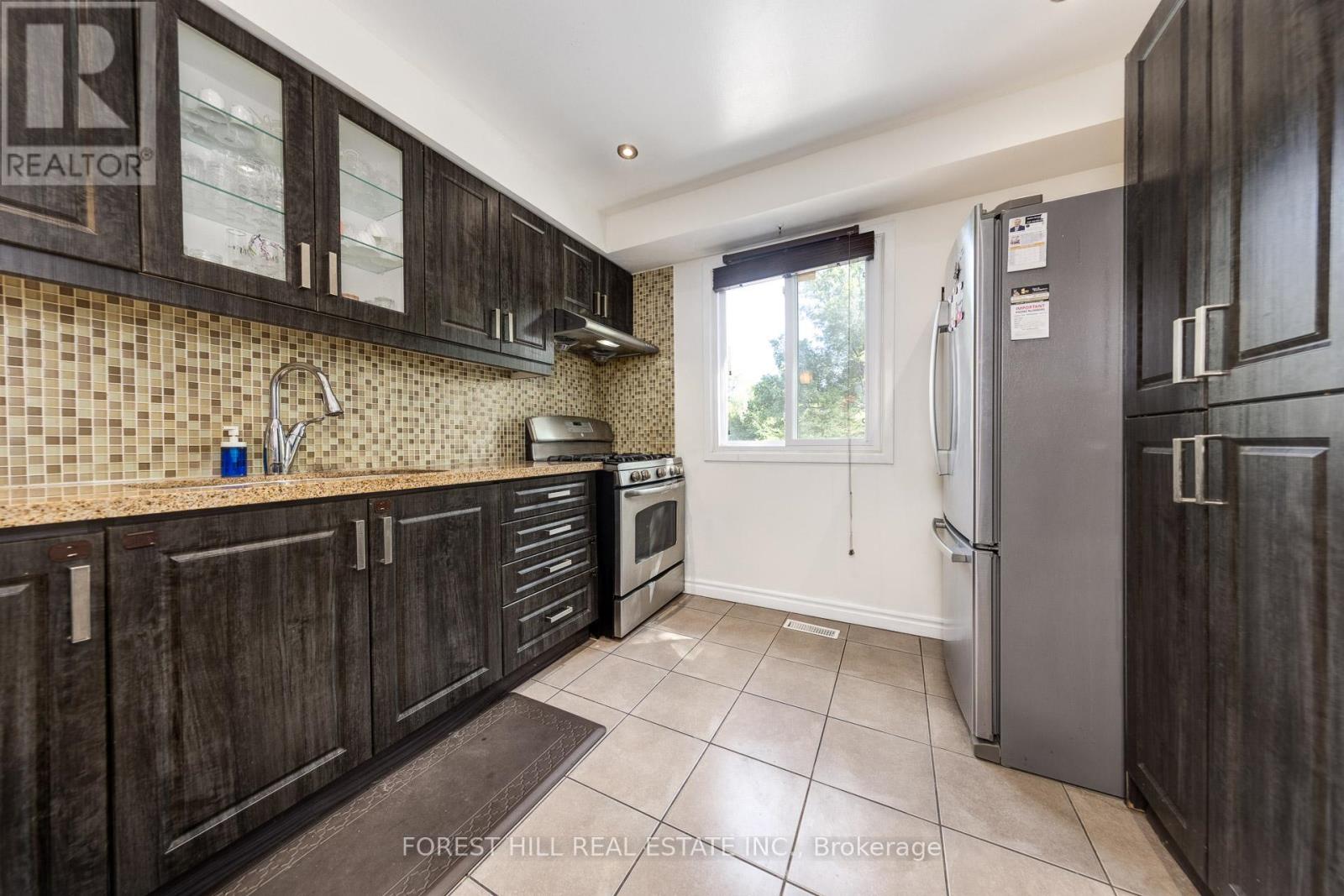 Photo 6 of 12 1 Davisbrook Boulevard, Toronto ON