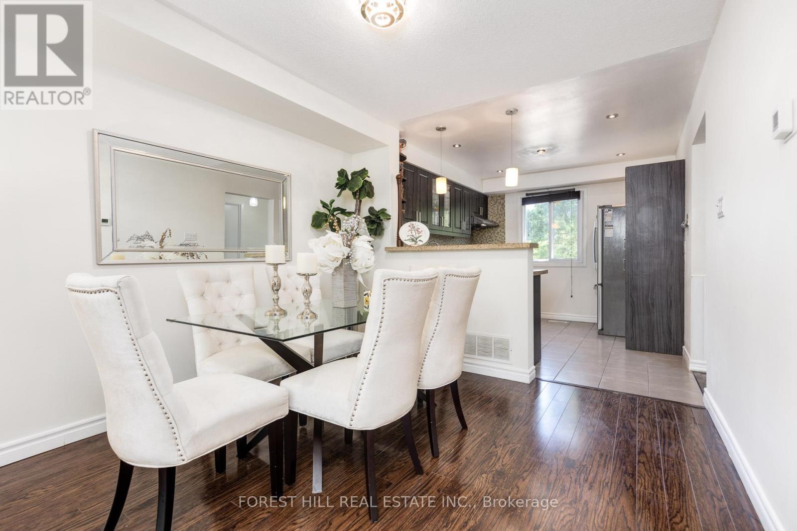 Photo 8 of 12 1 Davisbrook Boulevard, Toronto ON