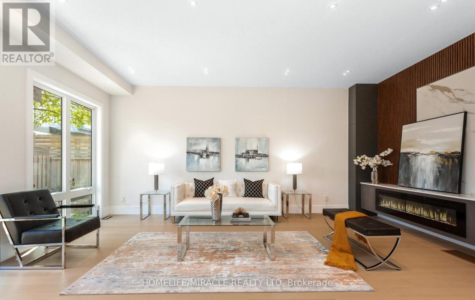 Photo 11 of 55 Adanac Drive, Toronto ON