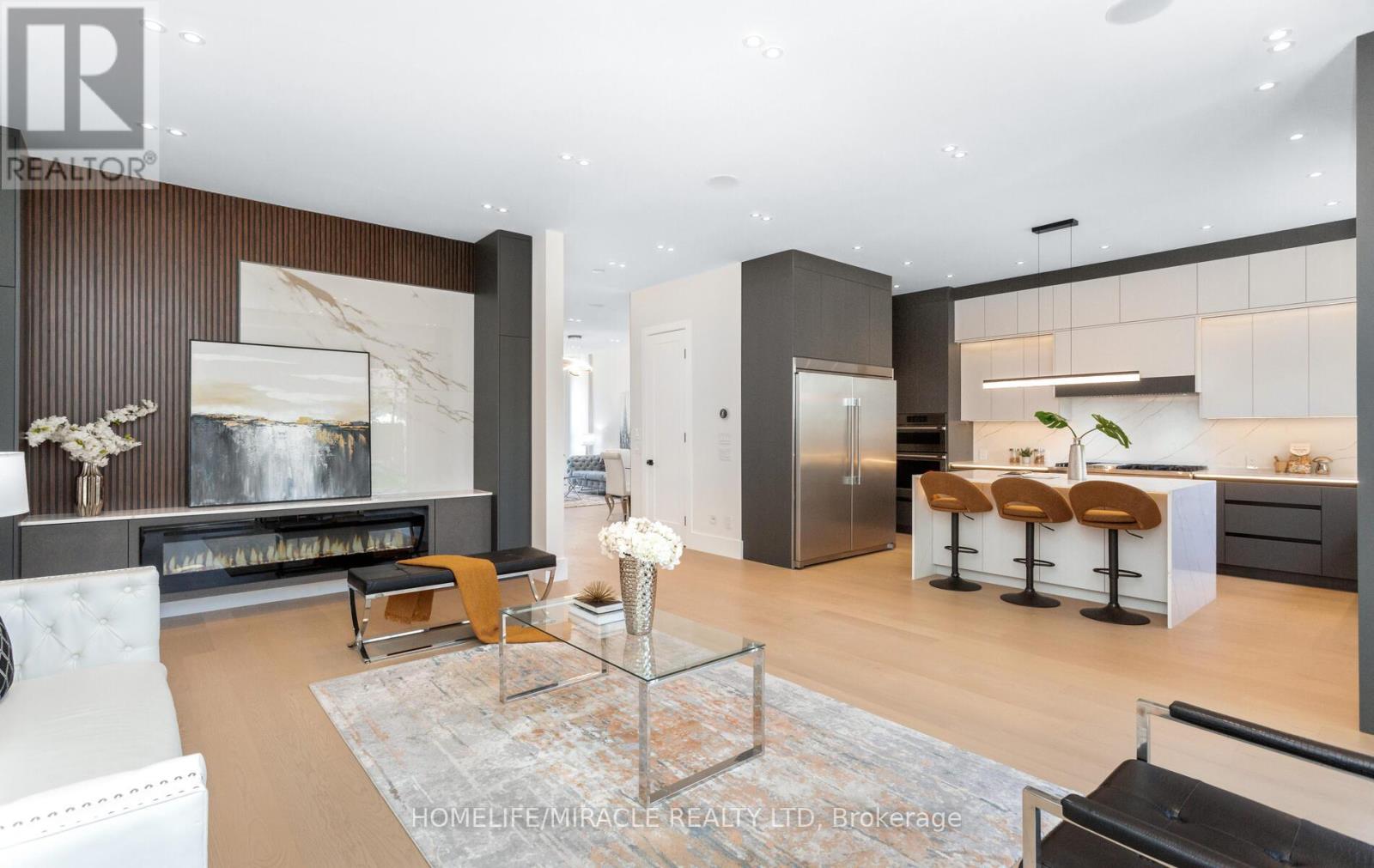Photo 15 of 55 Adanac Drive, Toronto ON